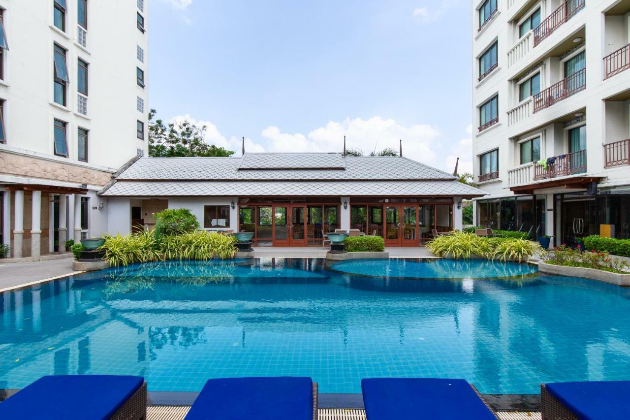 Lasalle Suites y Spa Bangkok Exterior foto